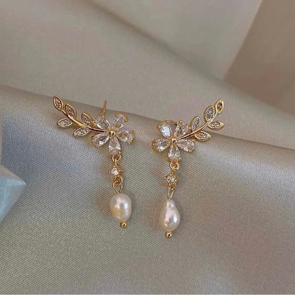 Crystal Flower Drop Earrings - Picture 2 of 4